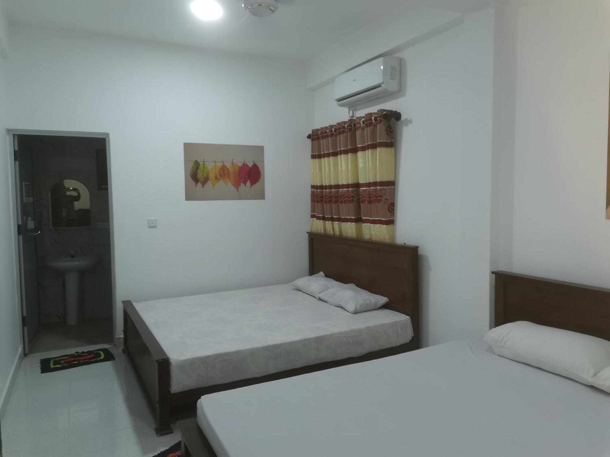 Surf Reef Beach Trincomalee Exterior photo