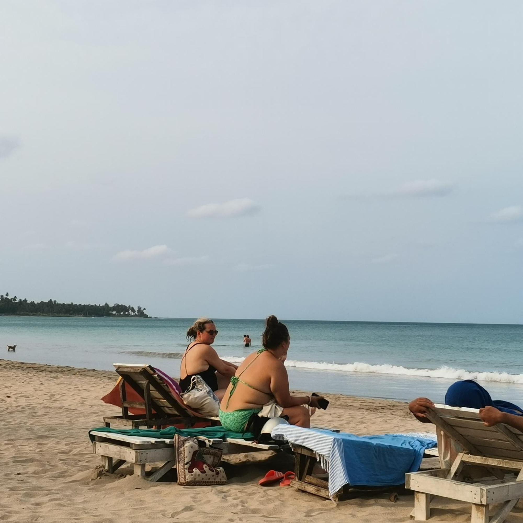 Surf Reef Beach Trincomalee Exterior photo