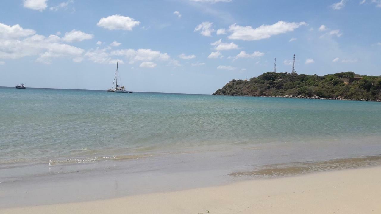 Surf Reef Beach Trincomalee Exterior photo